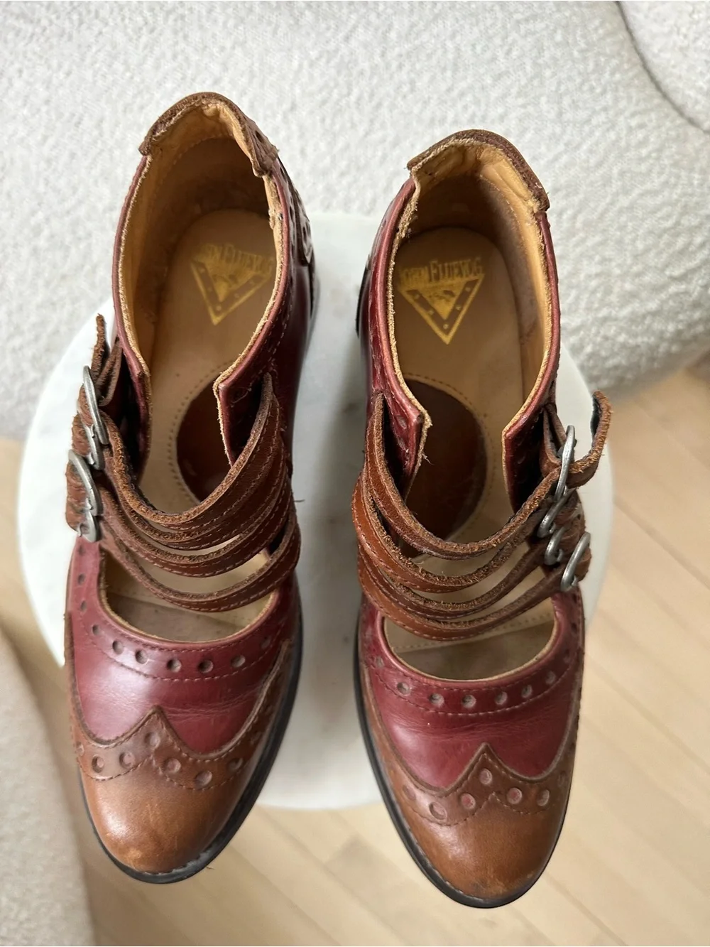 JOHN FLUEVOG ADRIANS: ALLI 4-BUCKLE MARY JANE BROGUE WINGTIP SHOES US 6 - Picture 3 of 9